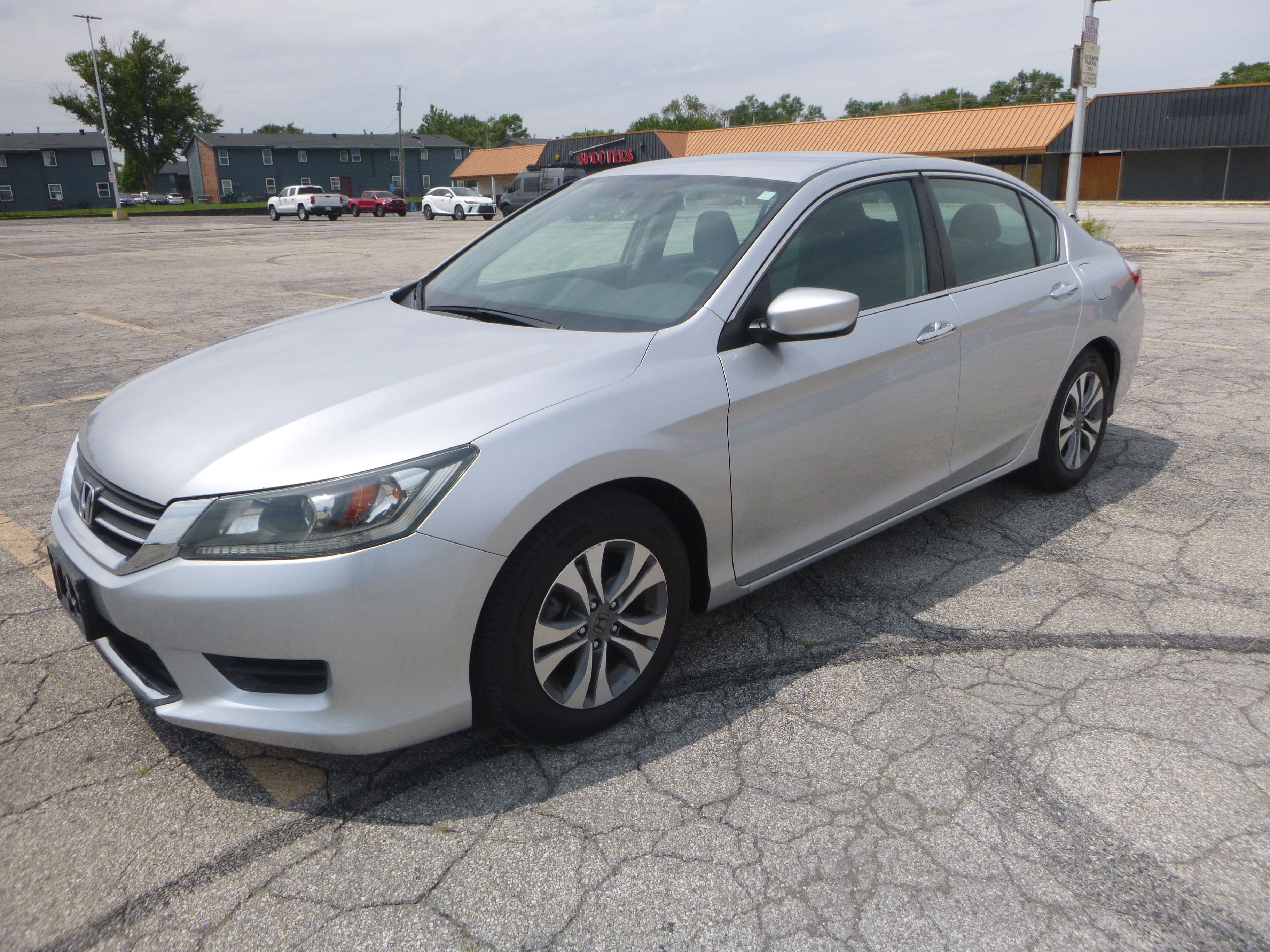 Used 2015 Honda Accord LX Sedan image 2