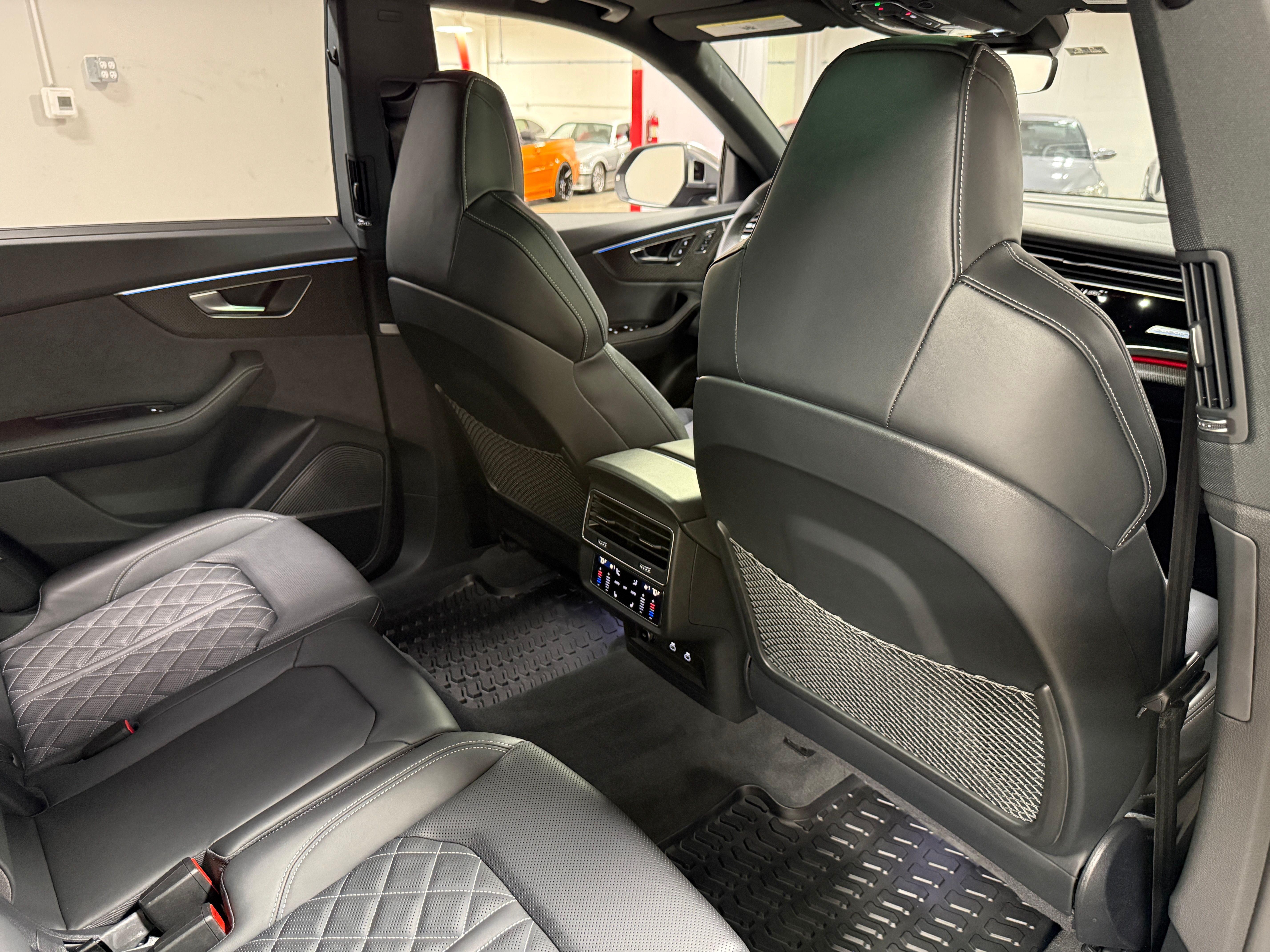 Used 2023 Audi SQ8 Prestige AWD/4WD image 34