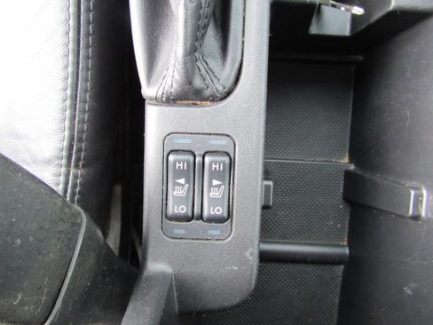 Used 2011 Subaru Forester 2.5X Limited AWD/4WD image 19