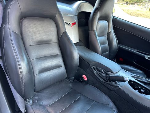 Used 2007 Chevrolet Corvette w/ 3LT image 14