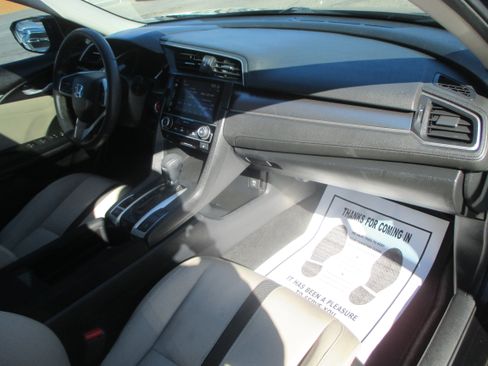 Used 2016 Honda Civic EX-T image 3