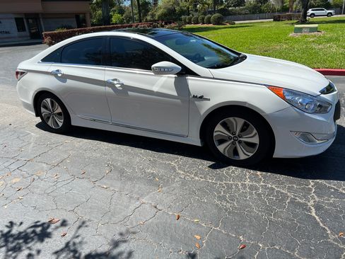 Used 2014 Hyundai Sonata Limited image 7
