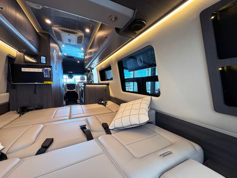 Used 2025 Mercedes-Benz Sprinter 3500 image 54