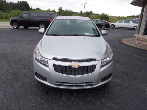 Used 2012 Chevrolet Cruze LT FWD image 2