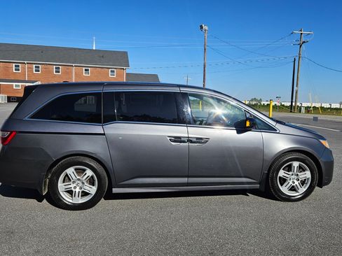 Used 2013 Honda Odyssey Touring image 5