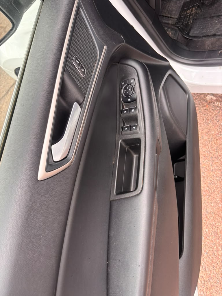 Used 2024 Ford Edge AWD image 10