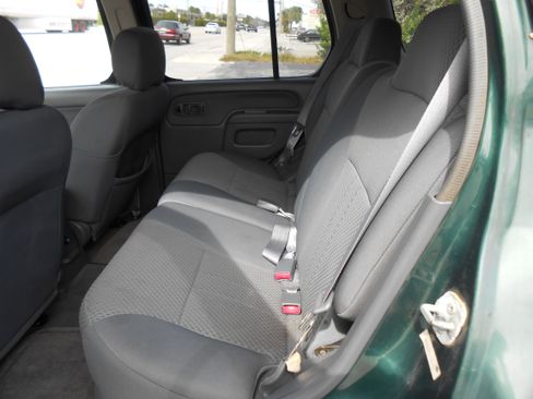 Used 2002 Nissan Xterra XE image 14