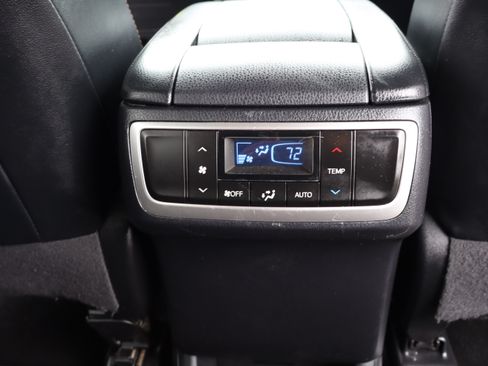 Used 2017 Toyota Highlander AWD LE Plus V6 image 17