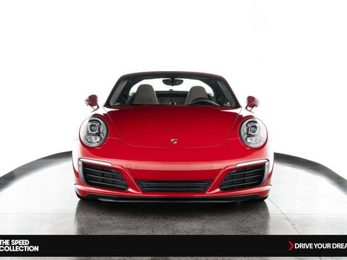 Used 2017 Porsche 911 Targa 4S image 3