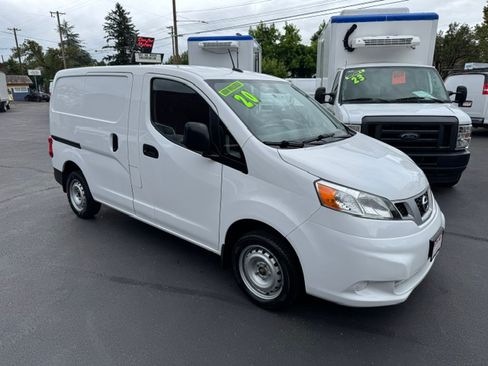 Used 2020 Nissan NV200 S FWD image 1