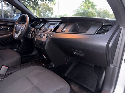 Used 2016 Ford Taurus image 74