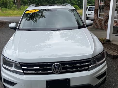 Used 2018 Volkswagen Tiguan 4Motion AWD/4WD image 2