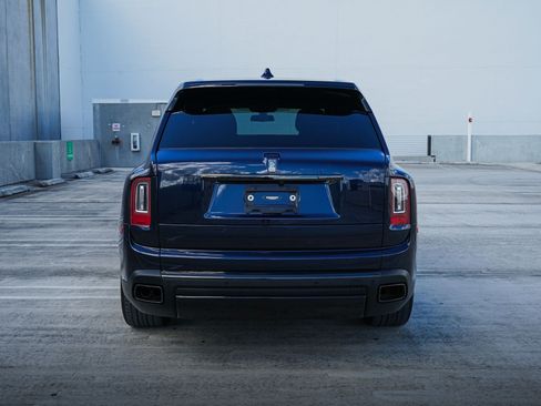 Used 2022 Rolls-Royce Cullinan Black Badge image 5