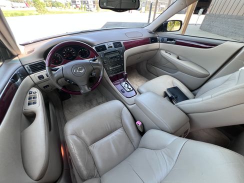 Used 2004 Lexus ES 330 FWD image 9