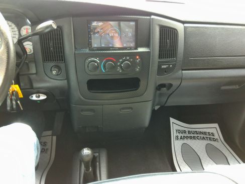 Used 2004 Dodge Ram 1500 Truck SLT image 43