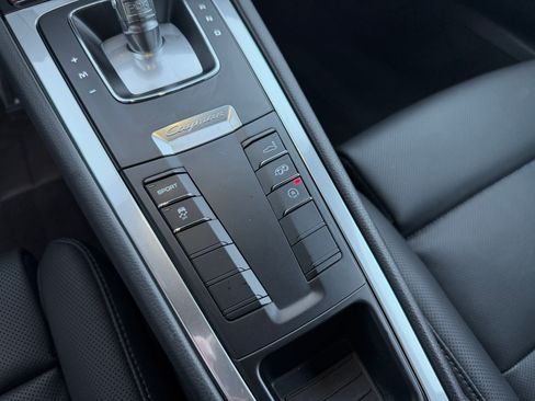 Used 2014 Porsche Cayman RWD image 17