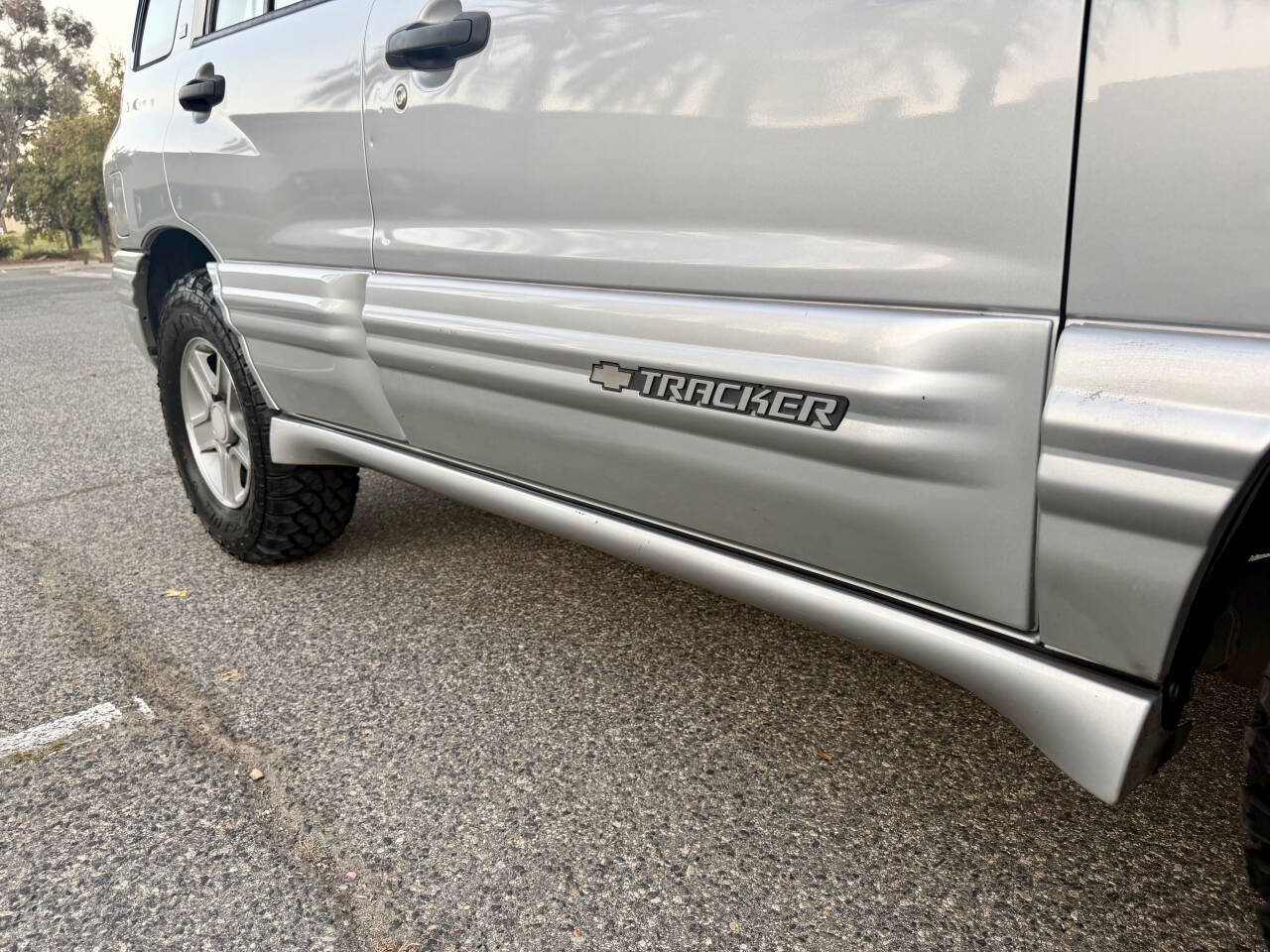 Used 2004 Chevrolet Tracker 4WD LT image 43