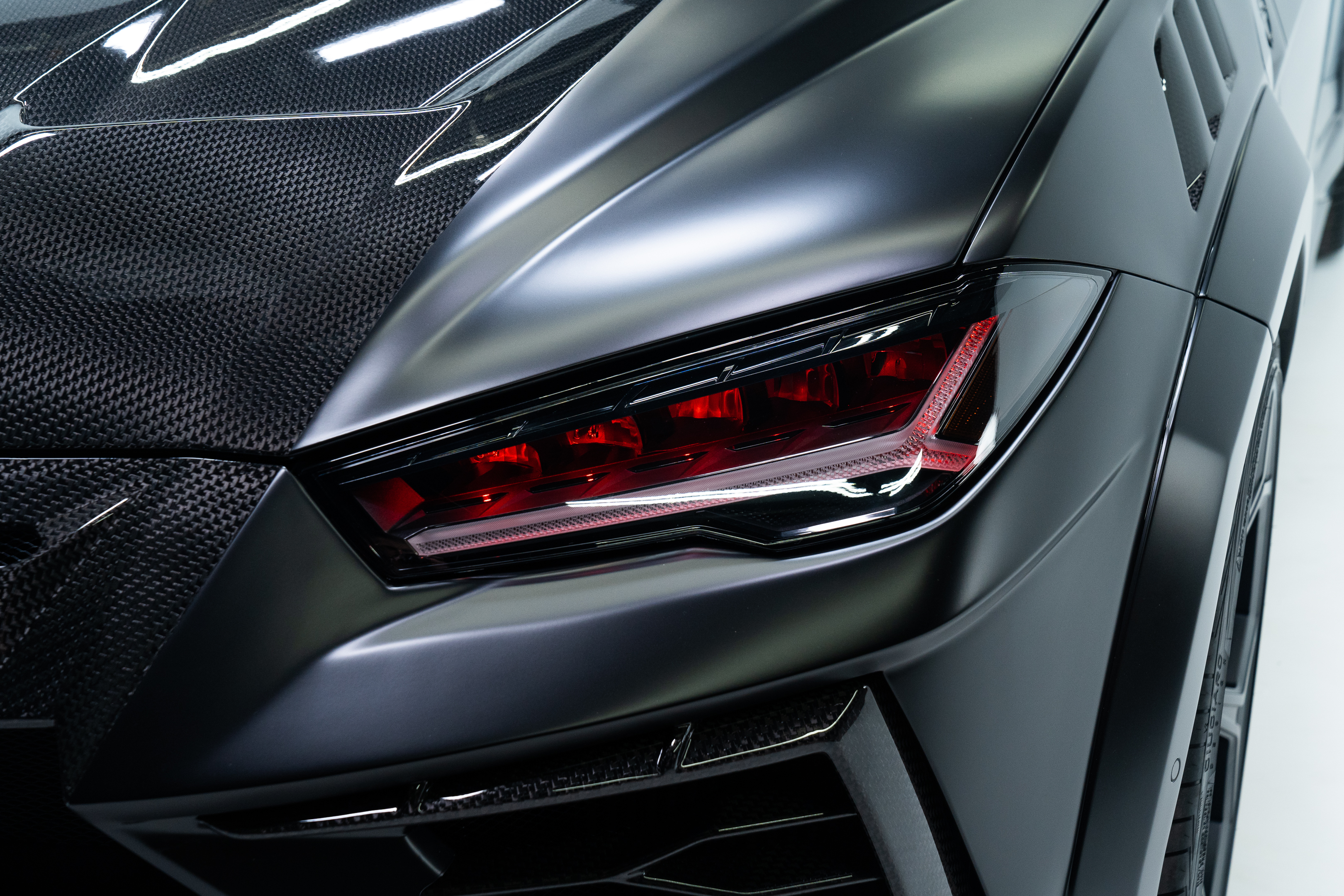 Used 2020 Lamborghini Urus AWD/4WD image 12