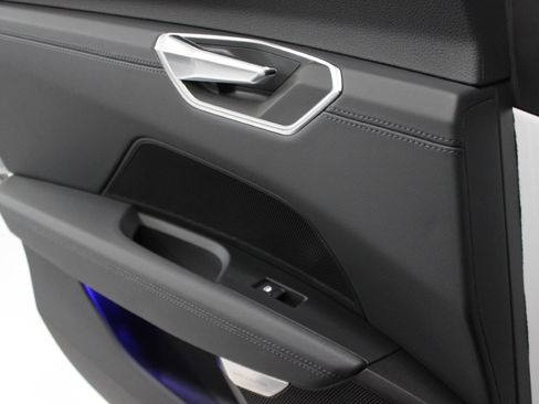 Used 2023 Audi e-tron GT Premium Plus image 44