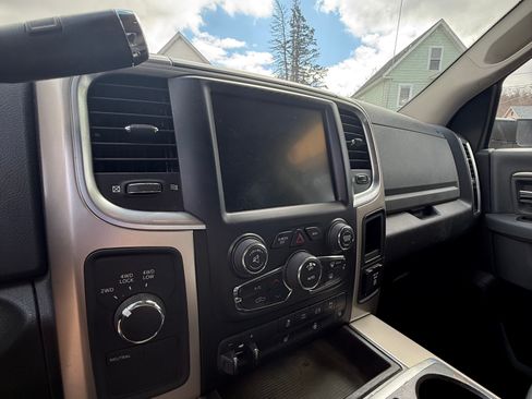 Used 2015 RAM 3500 SLT image 7