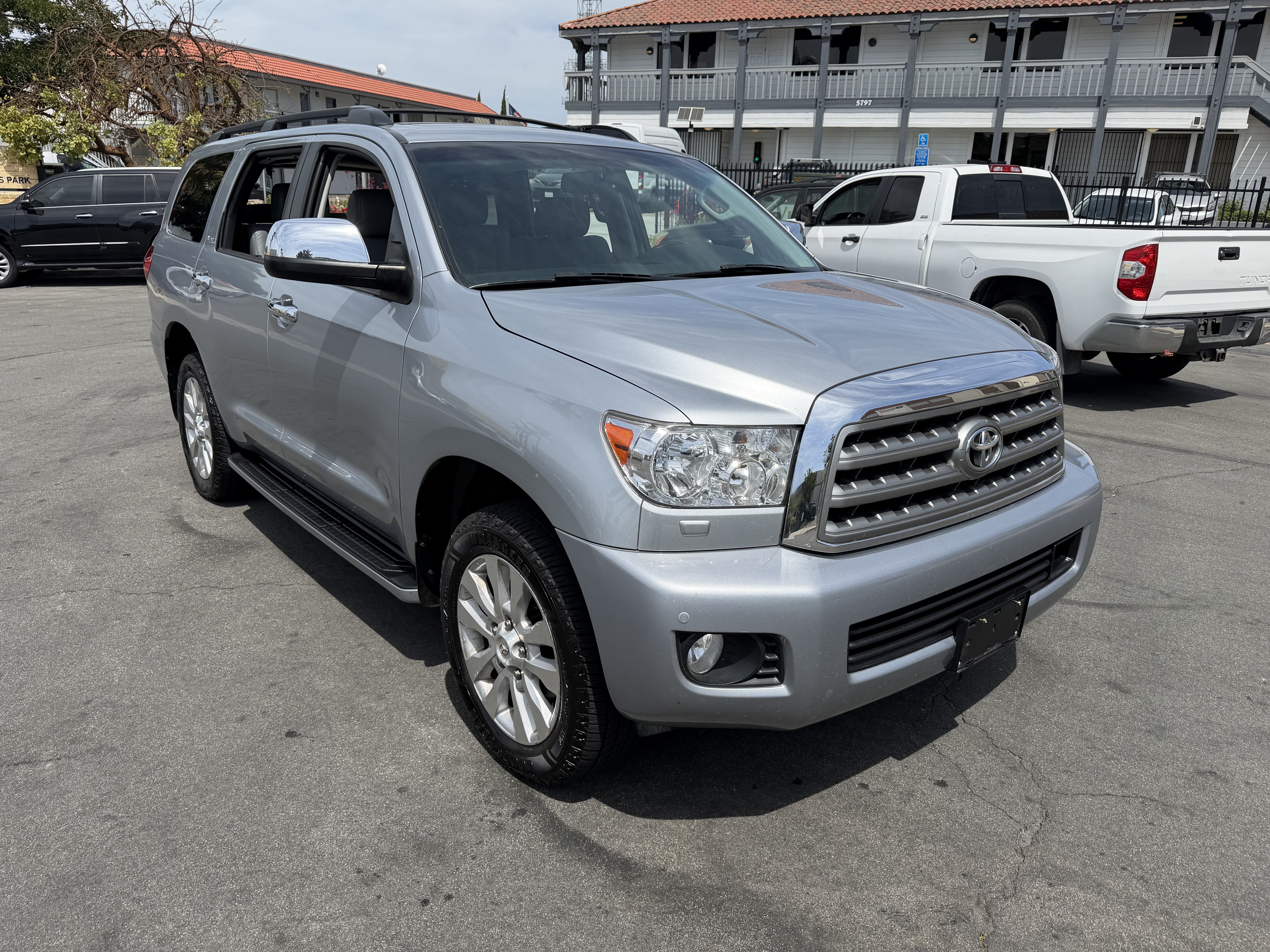 Used 2016 Toyota Sequoia Platinum AWD/4WD image 14