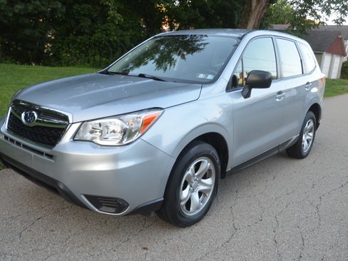 Used 2014 Subaru Forester 2.5i AWD/4WD image 2