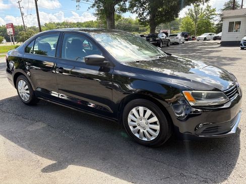 Used 2014 Volkswagen Jetta S image 5