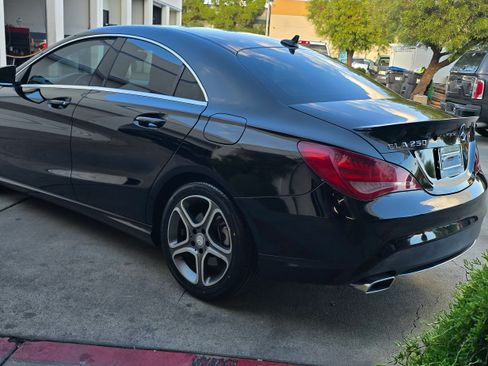 Used 2014 Mercedes-Benz CLA 250 image 11