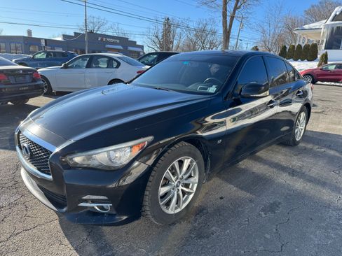 Used 2015 INFINITI Q50 Premium image 3