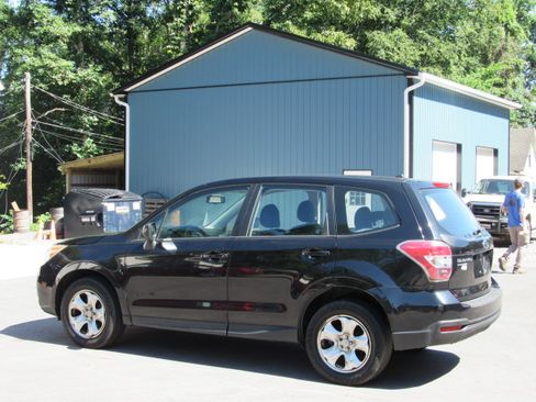 Used 2014 Subaru Forester 2.5i AWD/4WD image 5