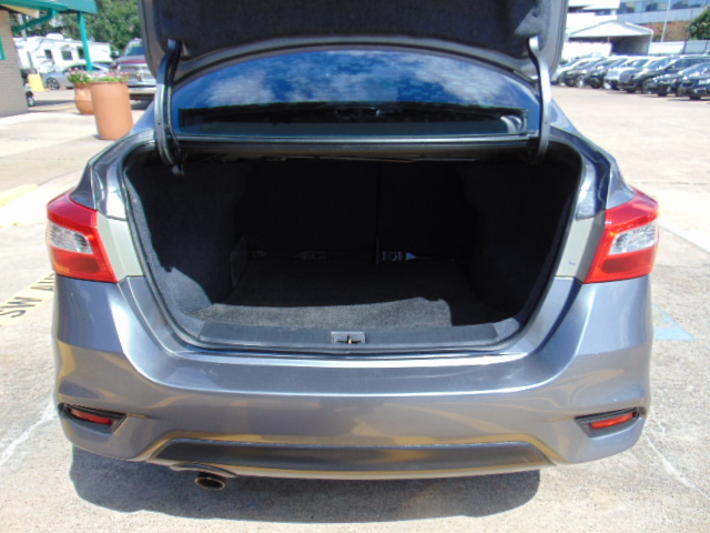 Used 2019 Nissan Sentra SR FWD image 8