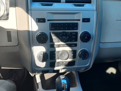 Used 2009 Mercury Mariner Premier image 11