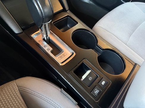 Used 2018 Subaru Outback 2.5i Premium image 13