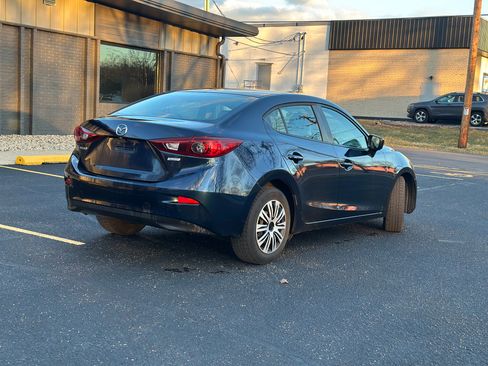 Used 2016 MAZDA MAZDA3 i Touring image 4