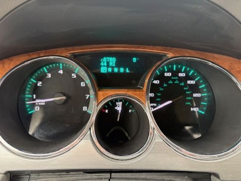 Used 2011 Buick Enclave CXL image 20