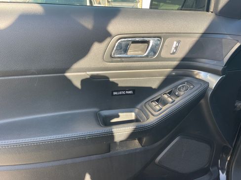 Used 2017 Ford Explorer image 12