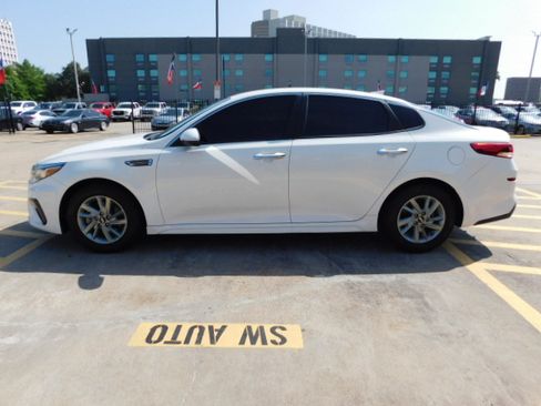 Used 2020 Kia Optima LX image 5