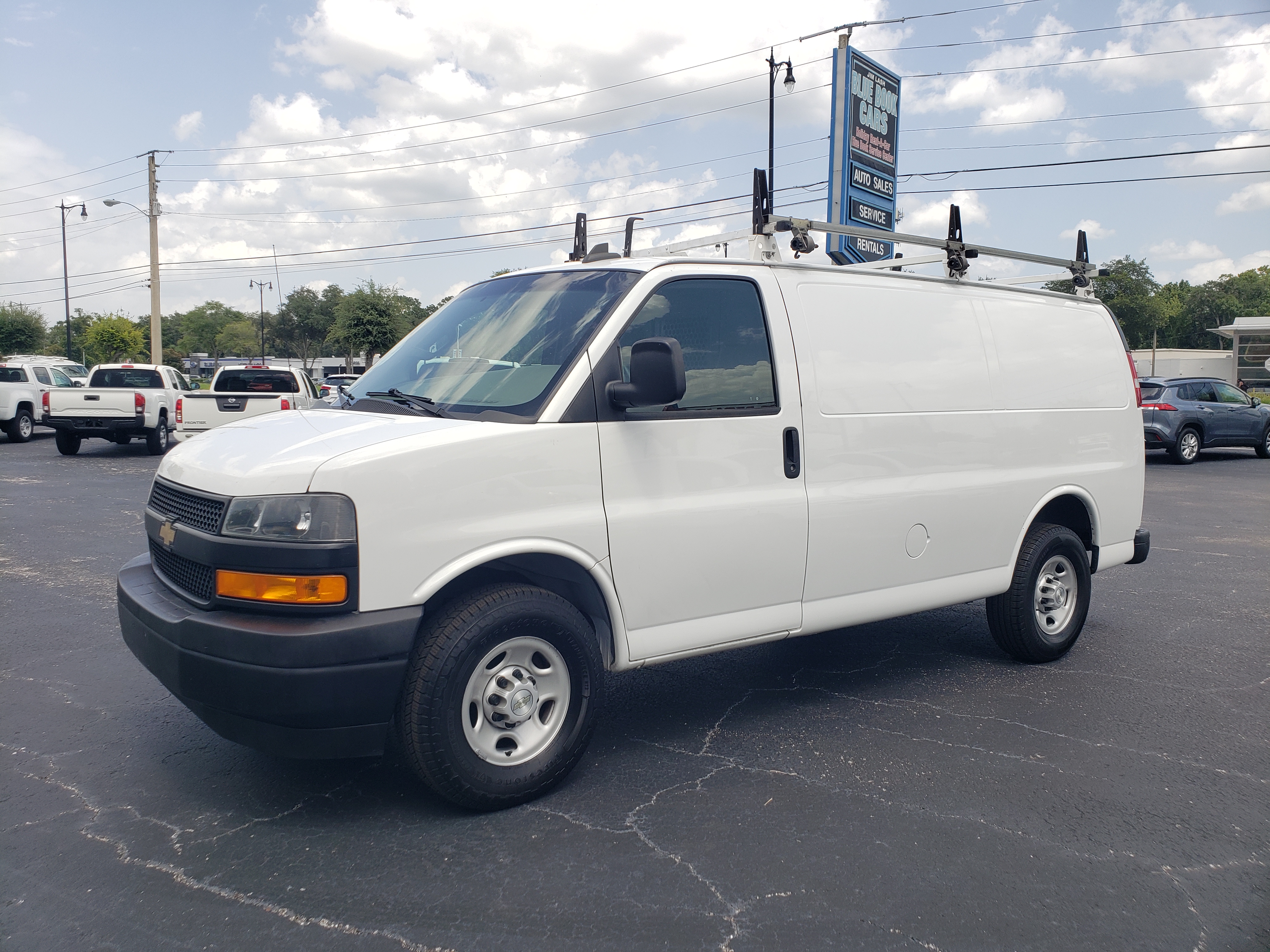 Used 2020 Chevrolet Express 2500 UNAVAIL RWD image 1