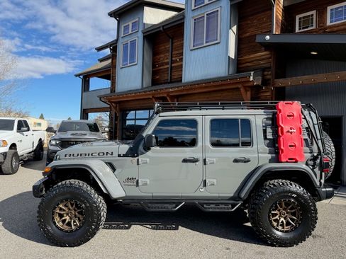 Used 2021 Jeep Wrangler Unlimited Rubicon 392 image 2