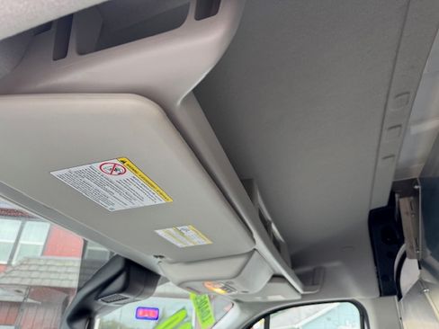 Used 2020 Ford Transit 350 image 18