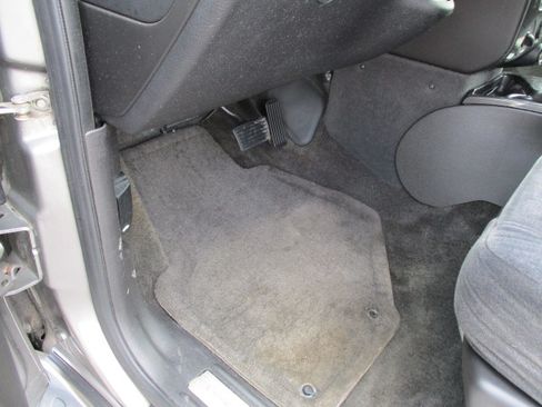 Used 2007 GMC Envoy SLE image 19