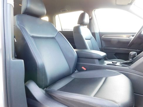 Used 2019 Volkswagen Atlas SE image 4