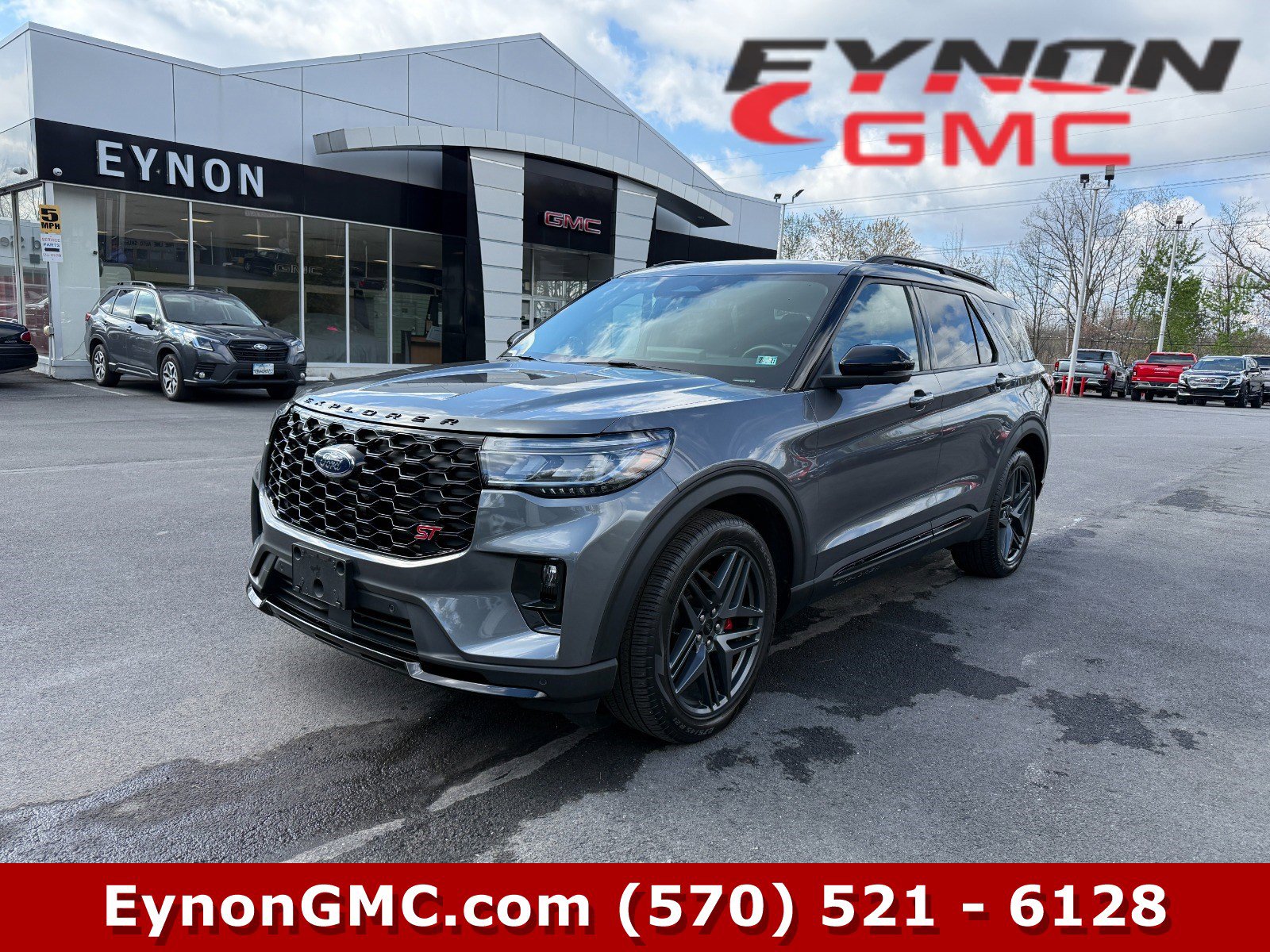 Used 2025 Ford Explorer ST AWD/4WD image 1