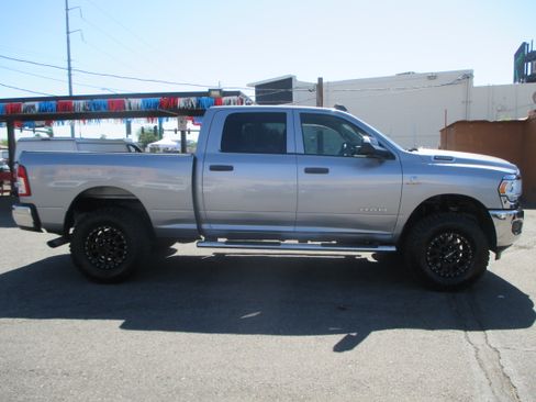 Used 2019 RAM 2500 4x4 Crew Cab Tradesman image 1
