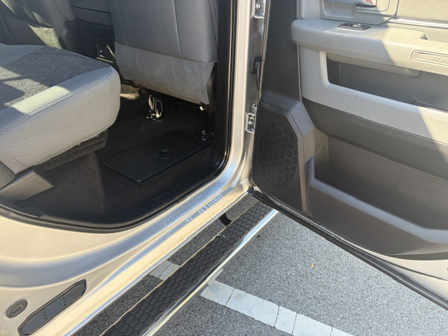 Used 2017 RAM 1500 4x4 Crew Cab Big Horn image 12