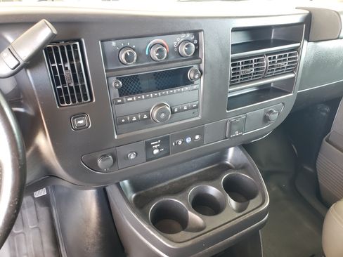 Used 2021 Chevrolet Express 2500 UNAVAIL RWD image 15