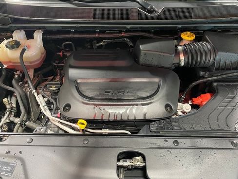Used 2022 Chrysler Pacifica Touring-L FWD image 25