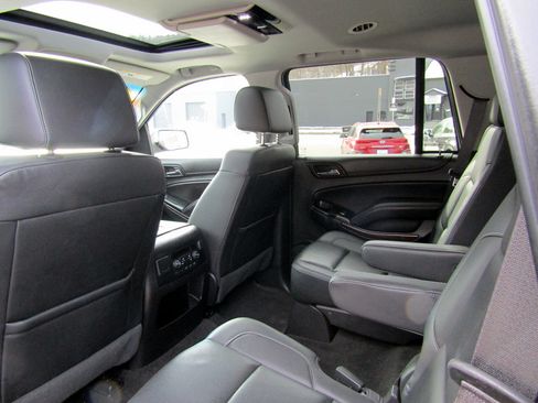 Used 2017 GMC Yukon SLT image 21