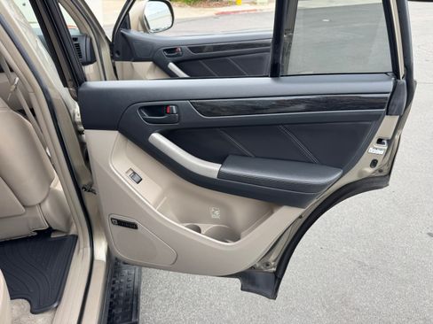 Used 2007 Toyota 4Runner Limited image 24