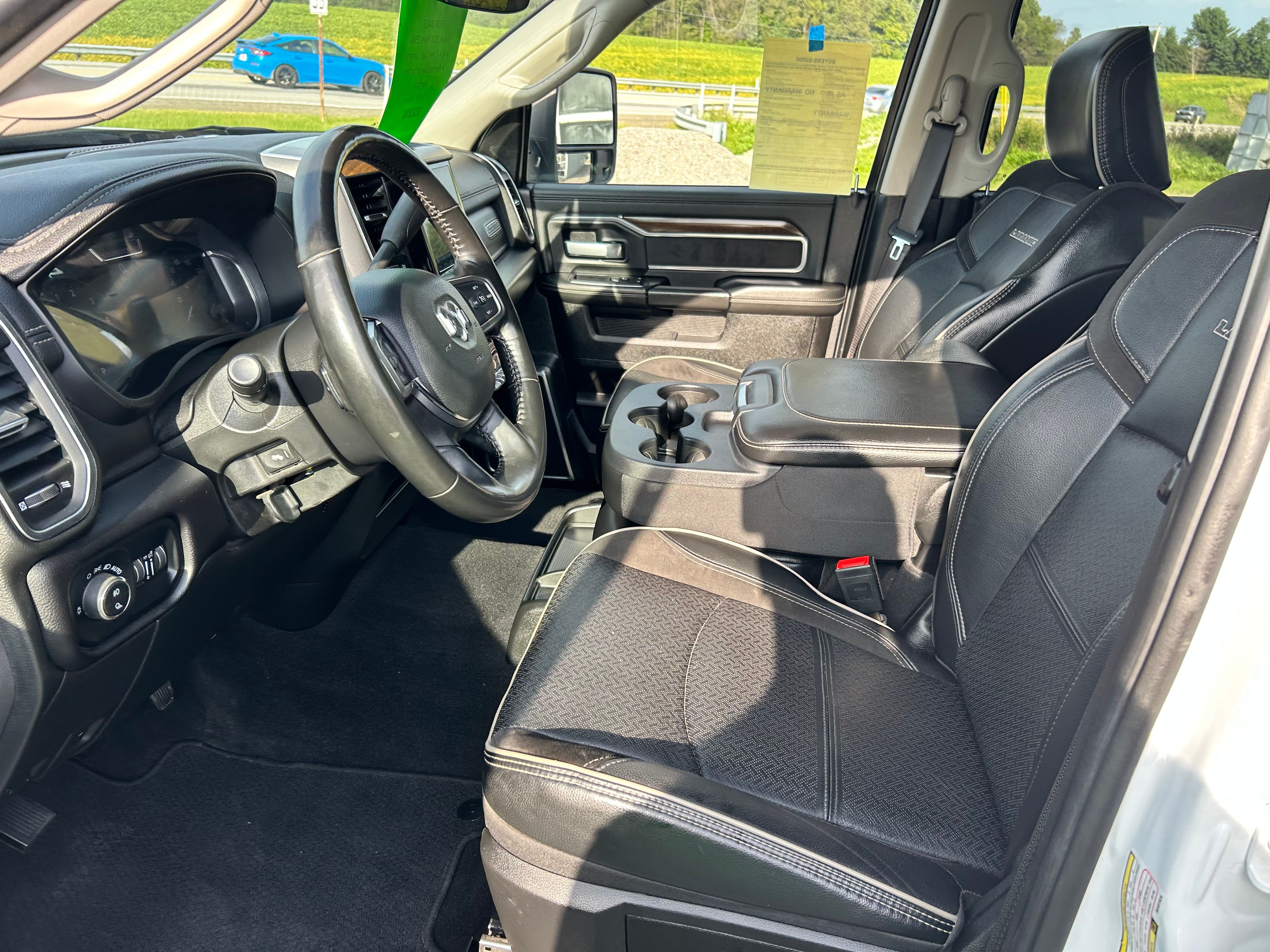 Used 2024 RAM 2500 4x4 Crew Cab Laramie image 32